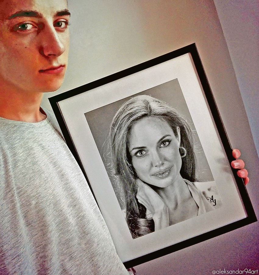 Realistično koliko i fotografija: Aleksandar Ilić sa portretom Anđeline Džoli