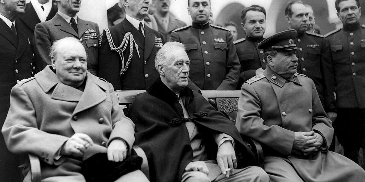 Franklin D. Roosevelt, Winston Churchill, Józef Stalin.