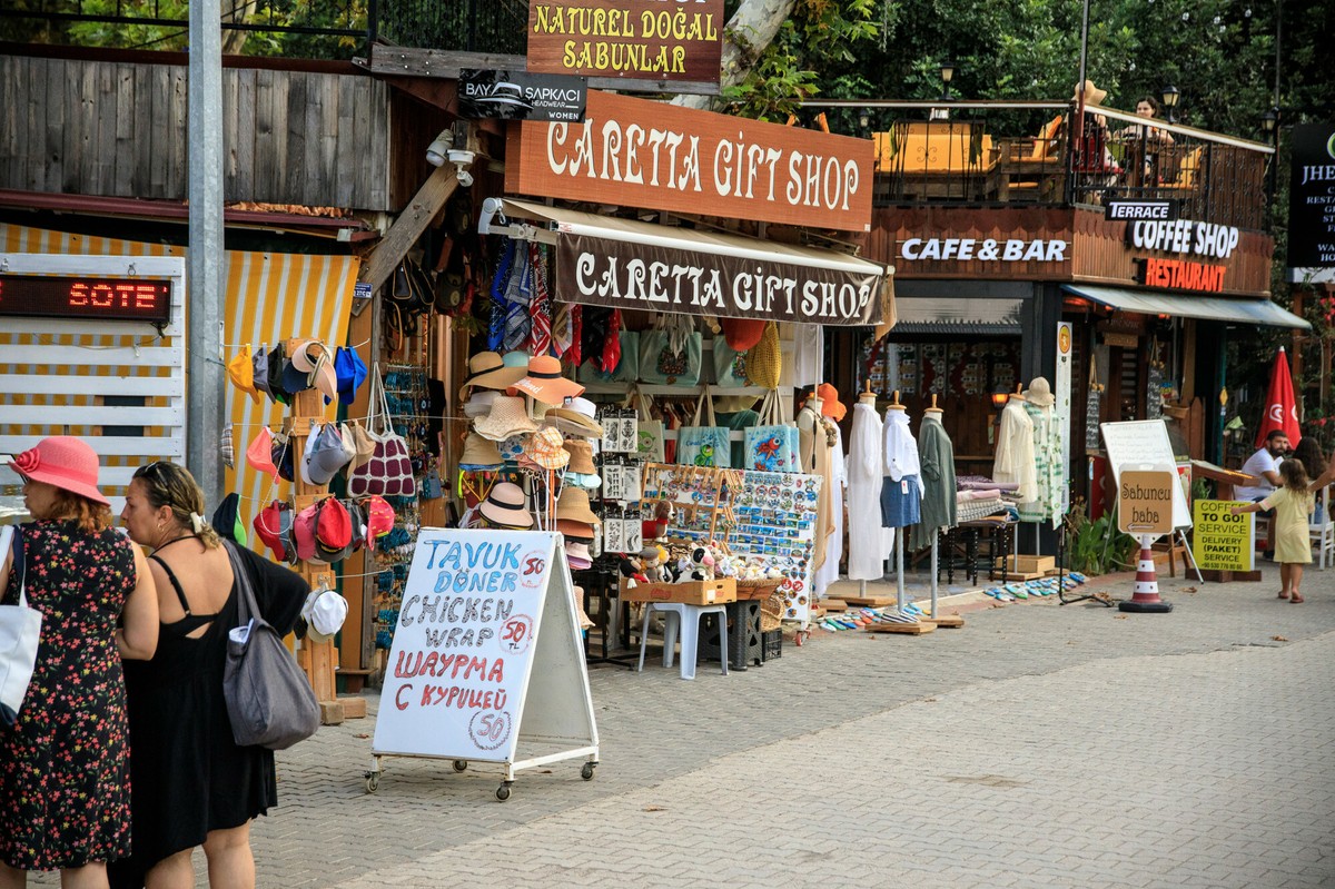 Wakacje Polaków wyglądają inaczej. Wielka przegrana i "absolutna gwiazda"