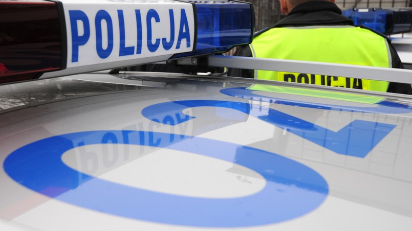 Policja radiowóz policjant