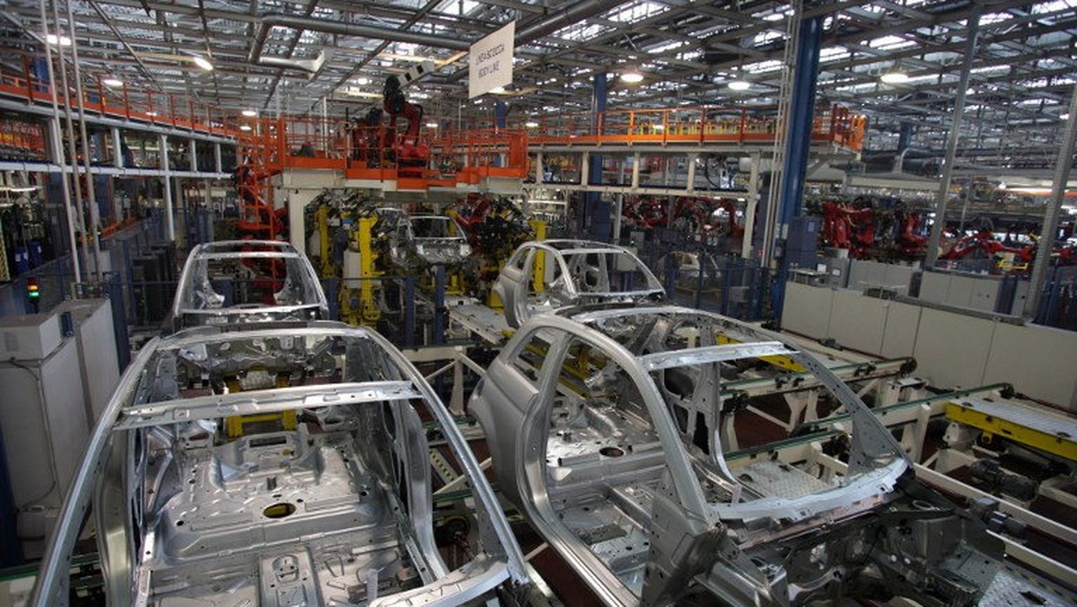 Tyska fabryka Fiata, która w pierwszym półroczu 2014 zwiększyła produkcję aut o ponad 11 proc., liczy na utrzymanie wzrostu w kolejnych kwartałach, jeżeli pozwoli na to sytuacja rynkowa. Zakład czeka na decyzję włoskiego koncernu o produkcji nowego modelu samochodu.