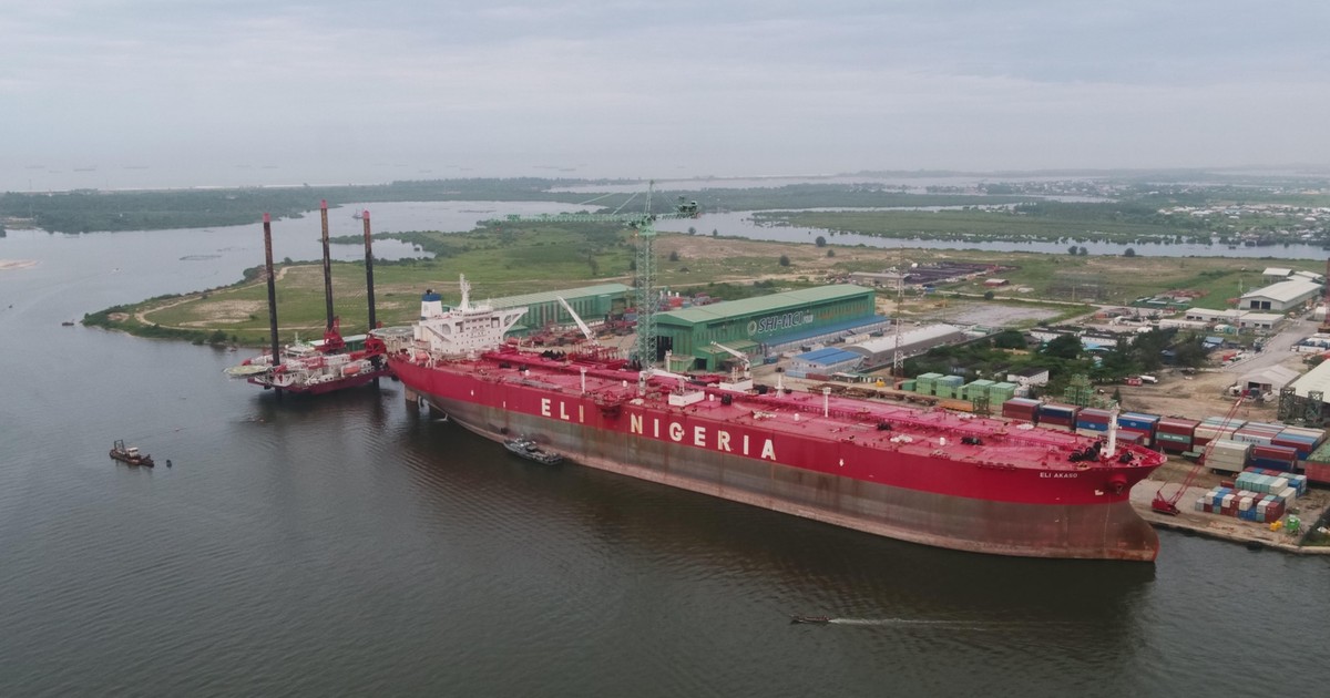 Samsung sets new record as large crude oil carrier berths in Lagos - Vimarsana News