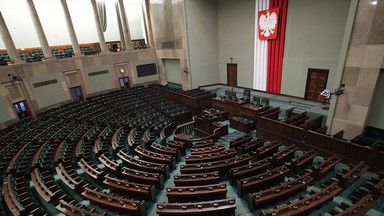 Nagrody dla Ewy Kopacz i Prezydium Sejmu - marszałkowie oddają je na cele charytatywne