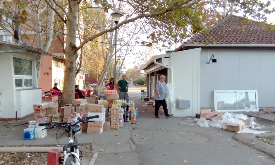 Voziš, voziš, pa u dragstor