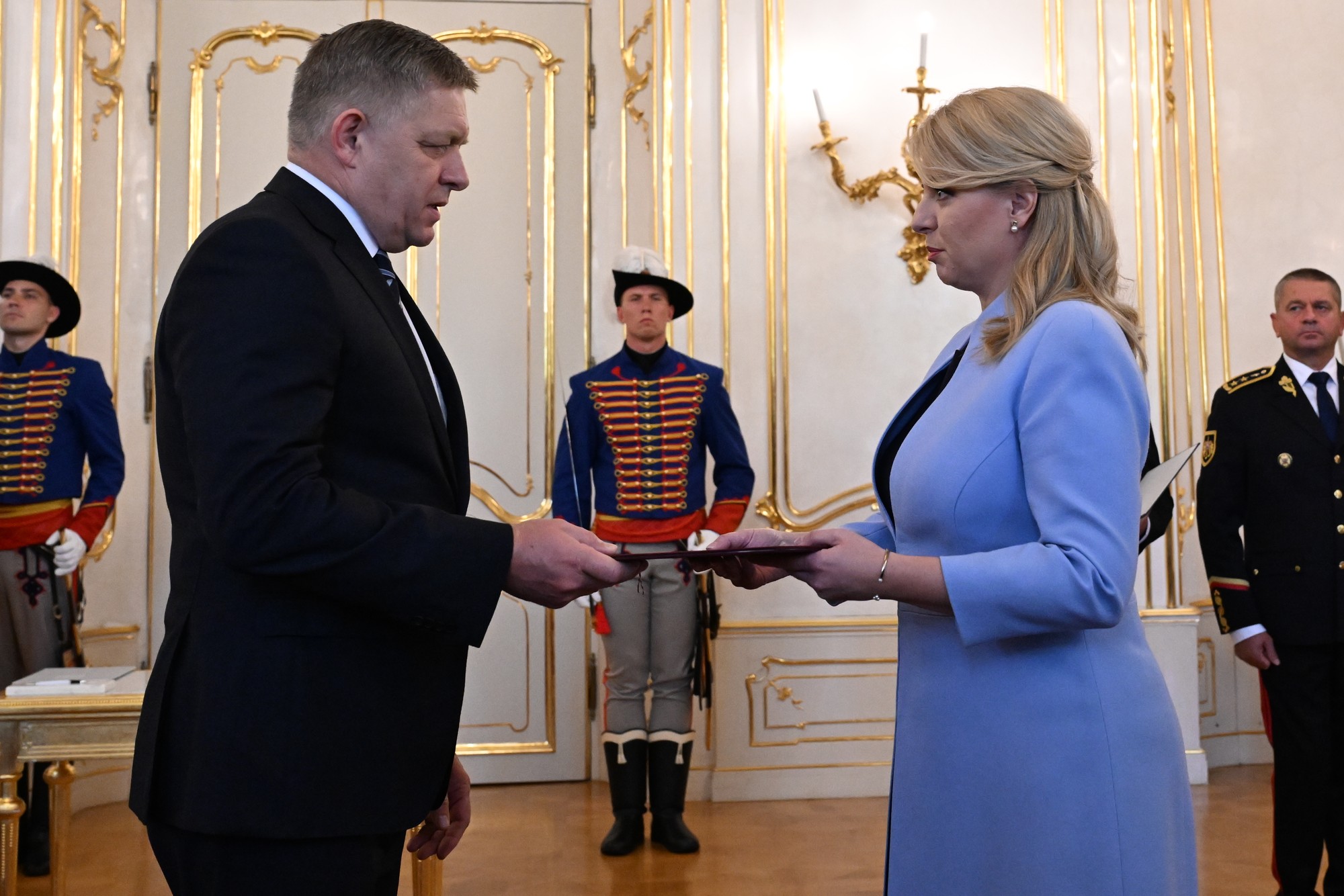 Prezidentka SR Zuzana Čaputová vymenovala vládu SR, ktorú povedie Robert Fico (Smer-SD) v Prezidentskom paláci 25. októbra 2023 v Bratislave.