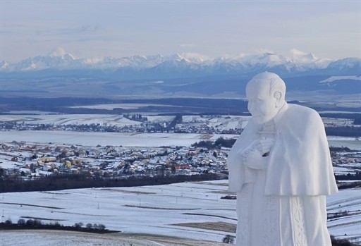 SLOVAKIA - JESUS - STATUE