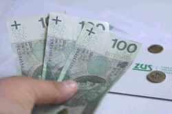 620 zł świadczenia z ZUS-u. Niewiele osób wie, że może je pobierać