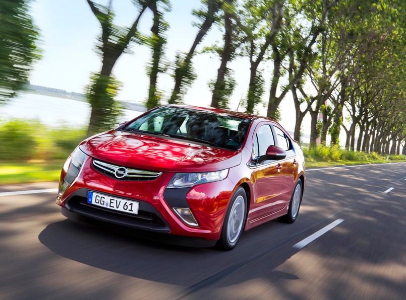 Opel rozpoczął w Polsce przyjmowanie rezerwacji na model ampera