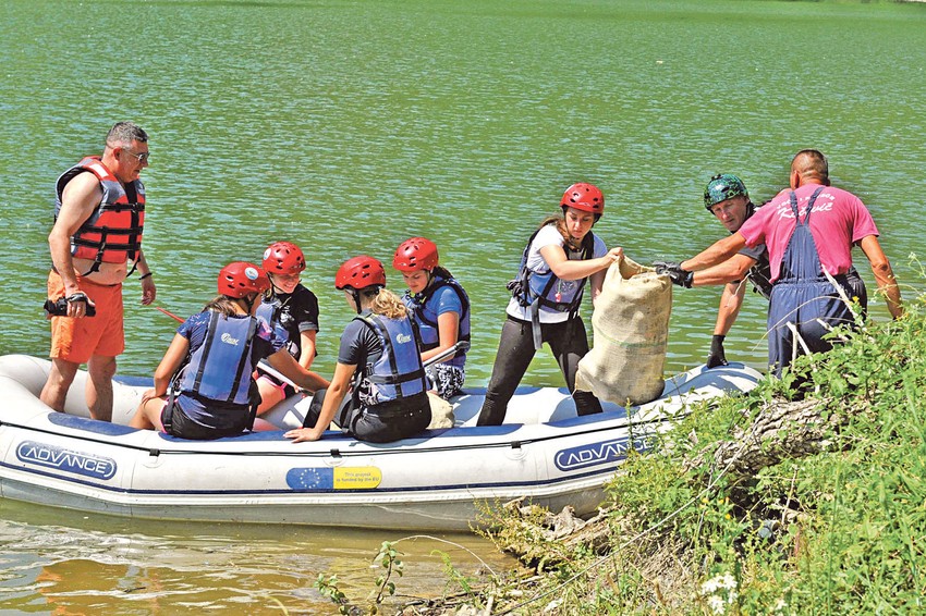 Kad je akcija završena, mogle su da treniraju, a da im smeće ne smeta