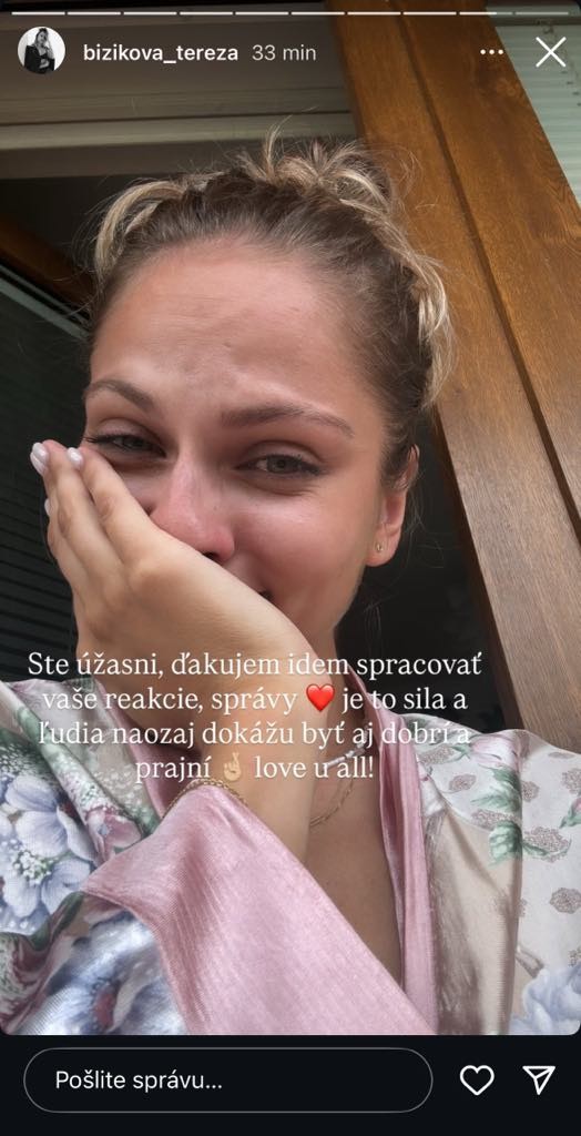 Terezu prevalcovali emócie.