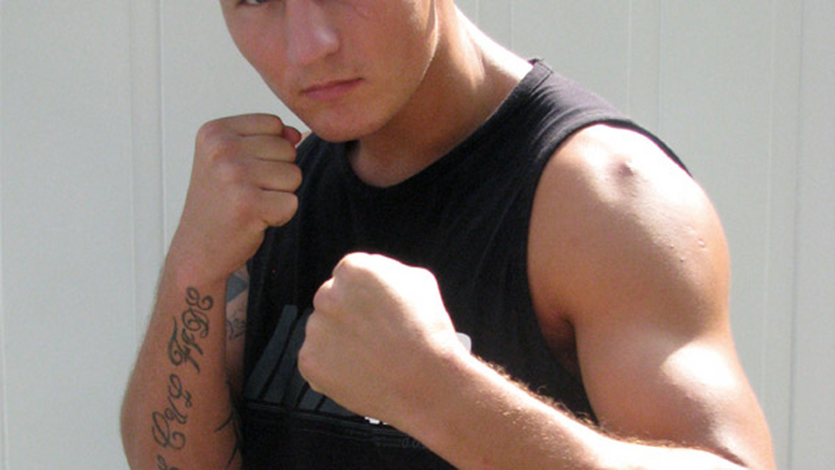 Uważany za jednego z najbardziej utalentowanych polskich bokserów zawodowych młodego pokolenia Artur Szpilka, odbył w poniedziałek w Warszawie swój pierwszy pełny trening od czasu zakończenia odbywania 1,5-rocznego wyroku za udział w bójce.