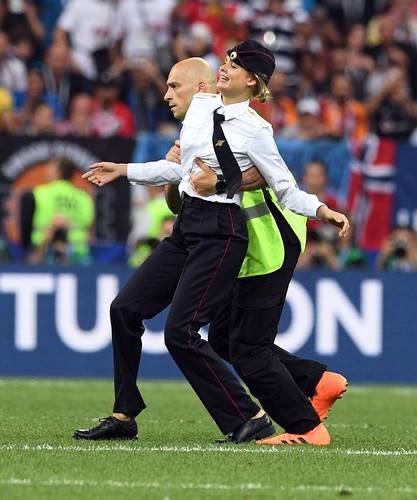 Aktywistki z Pussy Riot przerwały finał mundialu w Rosji. To Putinowi na pewno się nie spodobało