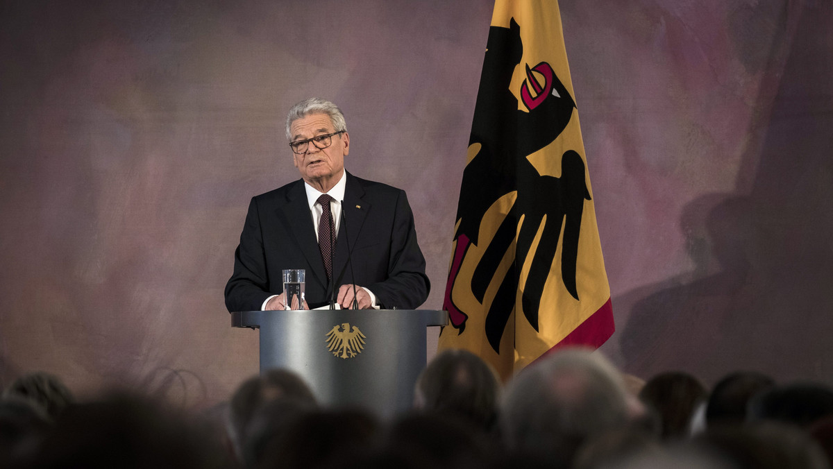 Prezydent Niemiec Joachim Gauck zaapelował dziś do swoich rodaków o większą aktywność na arenie międzynarodowej w czasach, gdy liberalna demokracja stała się celem ataku. Potwierdził zobowiązania sojusznicze Niemiec wobec Europy Środkowo-Wschodniej.