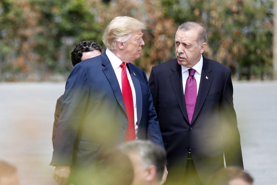  Donald Trump i Recep Tayyip Erdogan na szczycie NATO w Brukseli