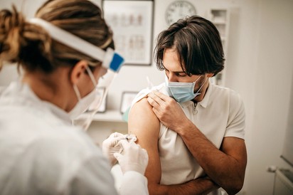 Merjenek-e oltatni az allergiások Pfizerrel?