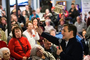 Republican Presidential Candidate Ted Cruz Campaigns In New Hampshire