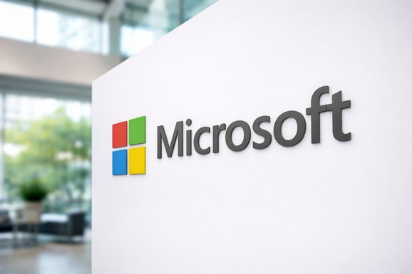 Šok za Majkrosoft: Akcije padaju najviše od finansijske krize 2008, AI ulaganja rastu, investitore brine dalji rast prihoda