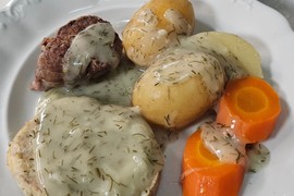 Ovo je OBAVEZNO na VOJVOĐANSKOJ TRPEZI: Mama Buba je pokazala kako se prave GRLING i SOS OD MIROĐIJE, koji uz jedan trik postaje posebno kremast