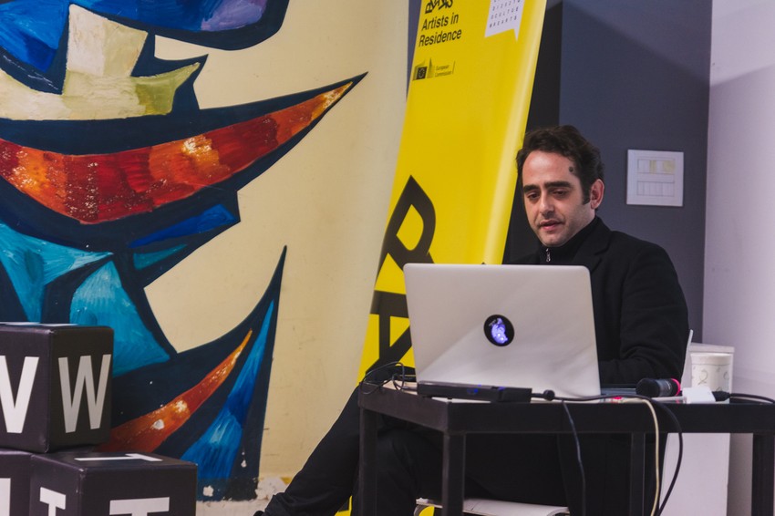 Grčki umetnik je predstavio detalje istraživanja u Novom Sadu