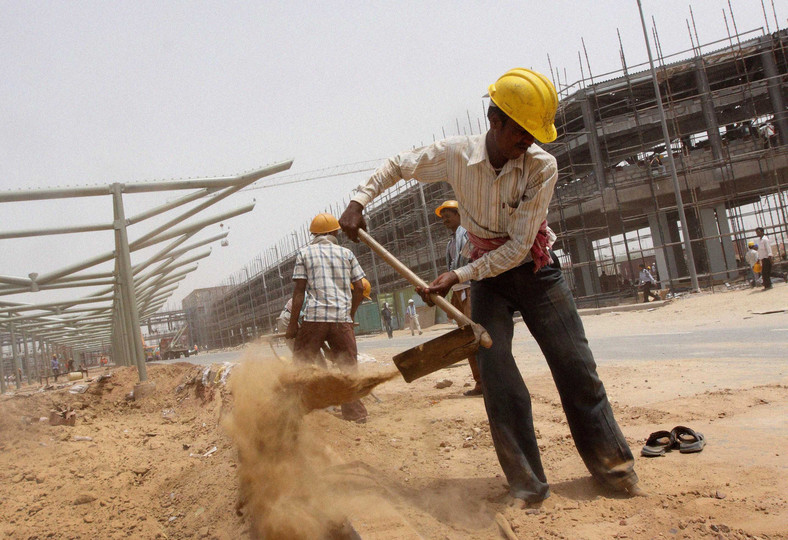 Ostatnie prace przy budowie Terminalu 3 będącego częścią Indira Gandhi International Airport w New Delhi
