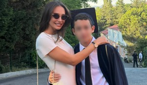Emina Jahović sa sinom