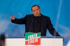 Były premier i były senator. Ostateczny upadek Berlusconiego