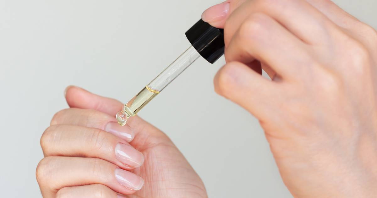 Po tej odżywce paznokcie są mocne jak stal! "Przestałam chodzić do kosmetyczki"