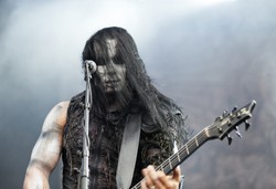 Behemoth w Filharmonii Paryskiej. Koncert na żywo w streamingu. I to za darmo