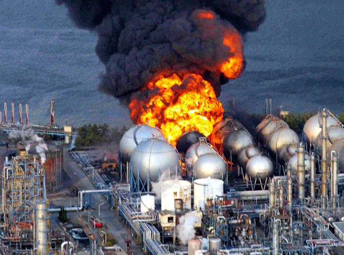 W ogniu stanęła rafineria w prefekturze Chiba