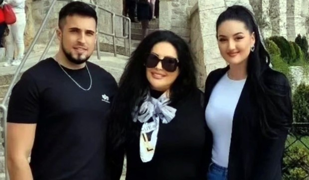 Dragana Mirković sin Marko i ćerka Manuela