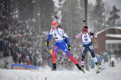 MŚ w biathlonie: Pierwsze złoto Kuzminy. Polki miały walczyć o medal, a zajęły odległe lokaty