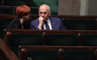 Rafalska apeluje o mobilne punkty przyjmowania wniosków o 500 plus