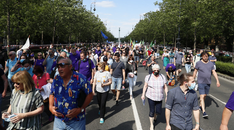 Feltüzelte a budapesti tüntetés a keleti nagyhatalmat / Fotó: Fuszek Gábor