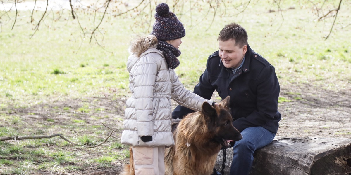 "Na Wspólnej" Marysia spotyka się z pedofilem w parku! 