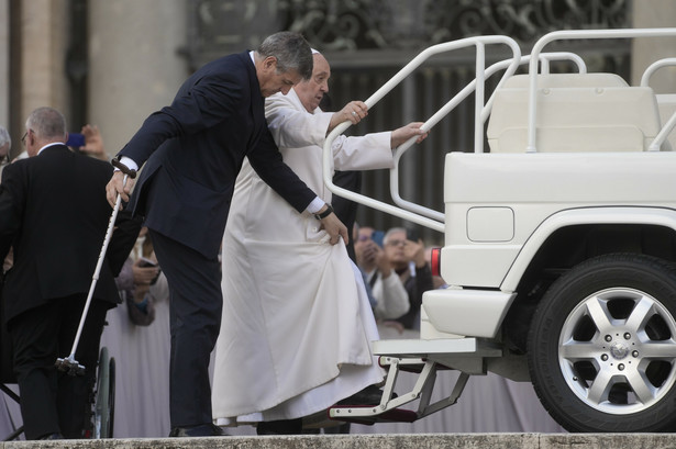 Wierni zaniepokojeni. Problemy ze zdrowiem Franciszka