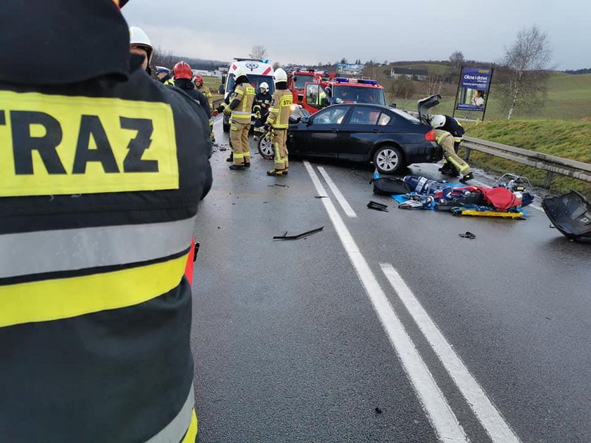 Tragiczny wypadek na krajowej "7". Jedna osoba nie żyje, trzy są ranne