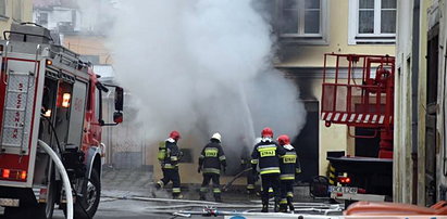 Groźny pożar w sklepie. Zapalił się gaz