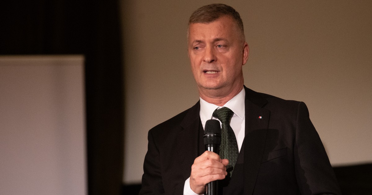Kubatov Gábor is reagált a Benedek Tibor-emlékfal meggyalázására