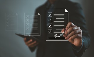 Kiedy i jak zawrzeć ugodę pozasądową? Wzór z omówieniem