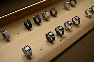 Od smart fashion po wojsko. Na rynku trwa boom na technologie ubieralne