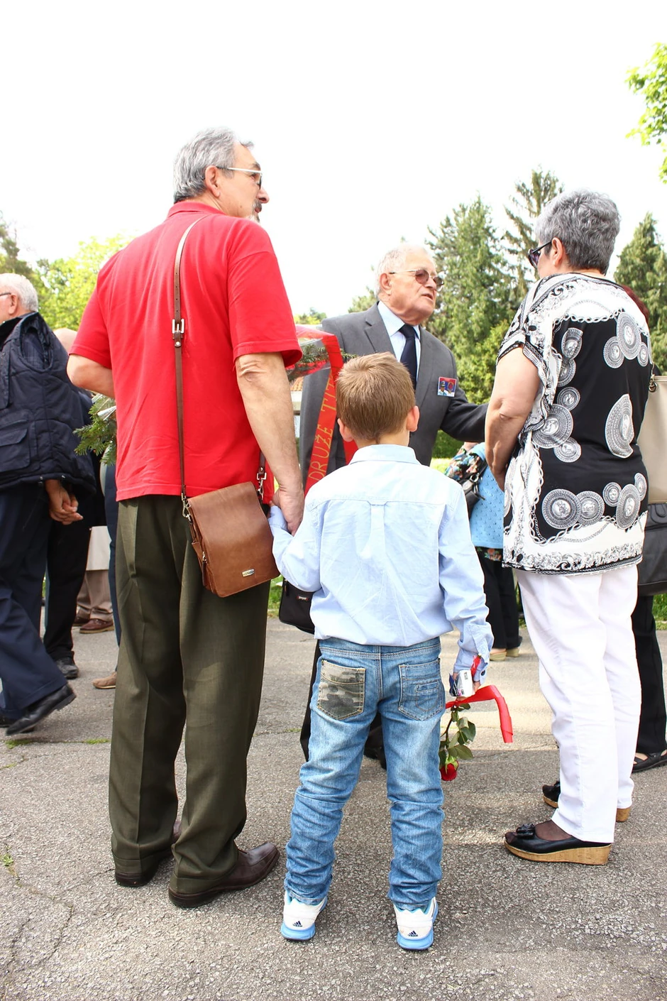 Neki su poveli i unuke