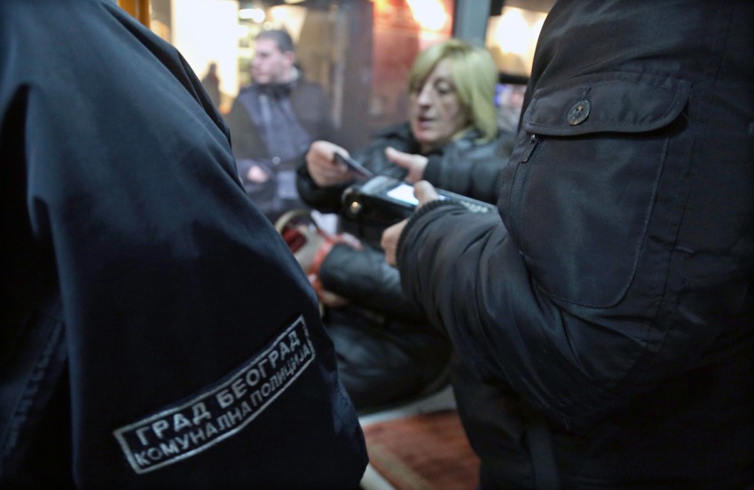 Komunalci u pratnji kontrolora