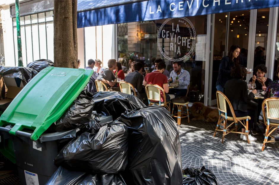 Kako uživati u čarima Pariza pored ovoliko smeća?