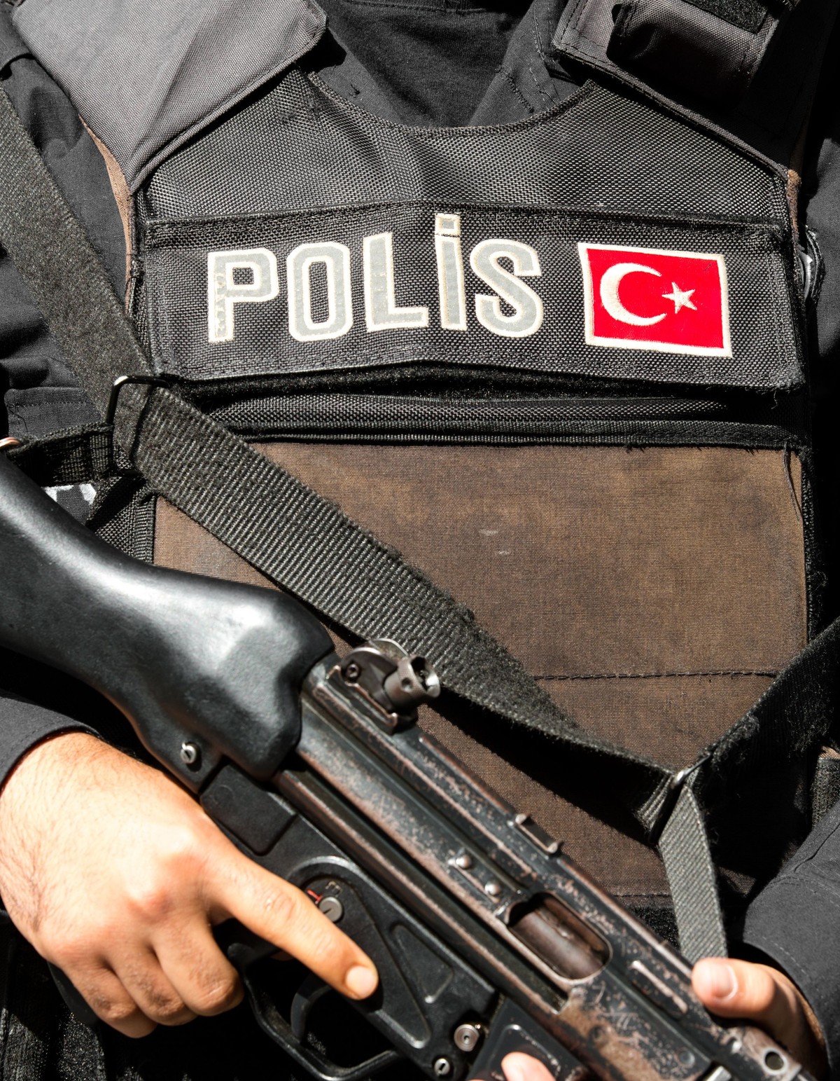 Turcja. Turecki uzbrojony policjant