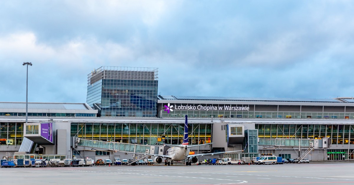 Szybki test na COVID19 przy Lotnisku Chopina Dziennik.pl