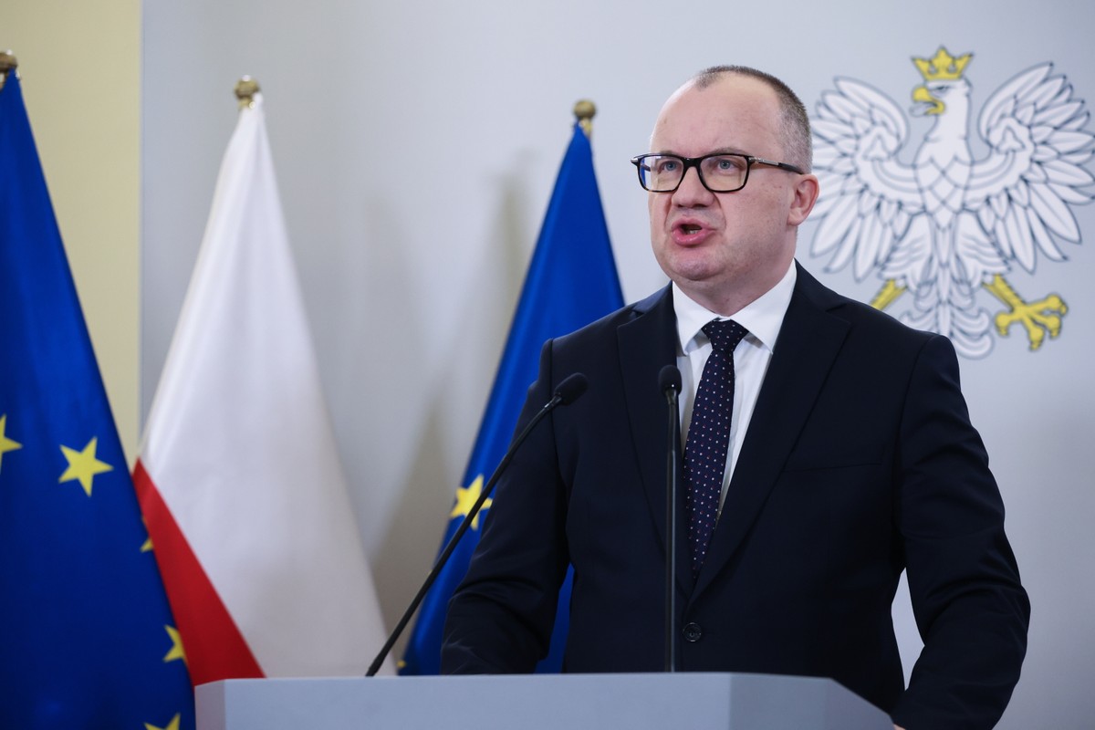Minister sprawiedliwości, prokurator generalny Adam Bodnar podczas konferencji prasowej w siedzibie Ministerstwa Sprawiedliwości w Warszawie