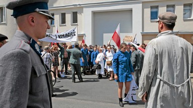 Poznań: uroczystości z okazji 61. rocznicy Czerwca'56 przy bramie FPS