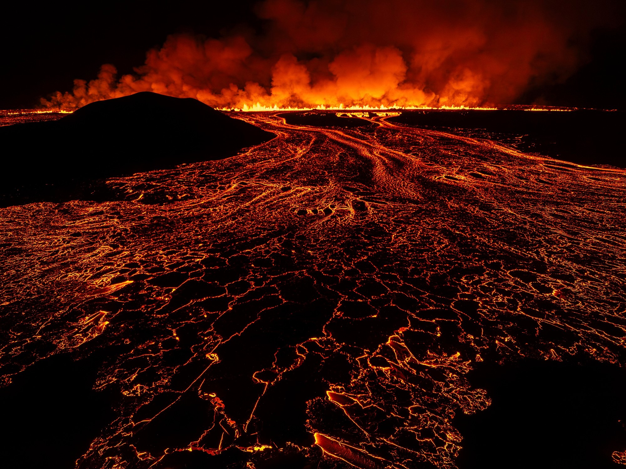 Erupcia sopky v novembri 2024, ktorá sa začala na polostrove Reykjanes na Islande.