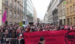 Tysiące osób protestowały w Berlinie przeciw imigrantom