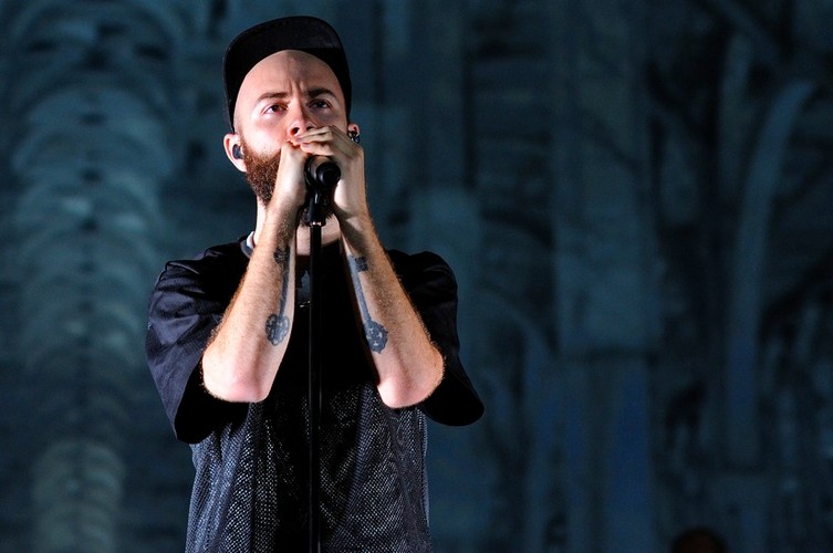 Woodkid znów wraca do Polski